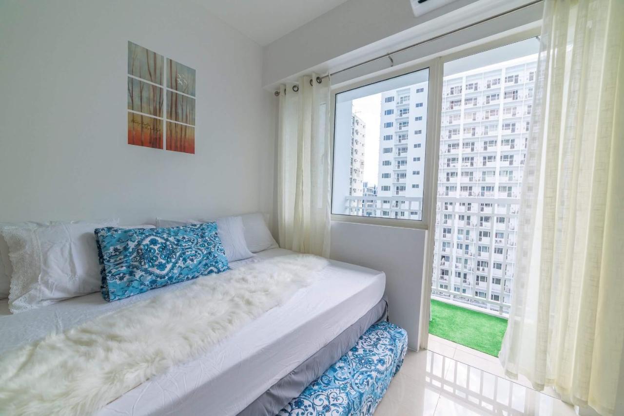 Santiorini At Shore Residences Pasay Luaran gambar