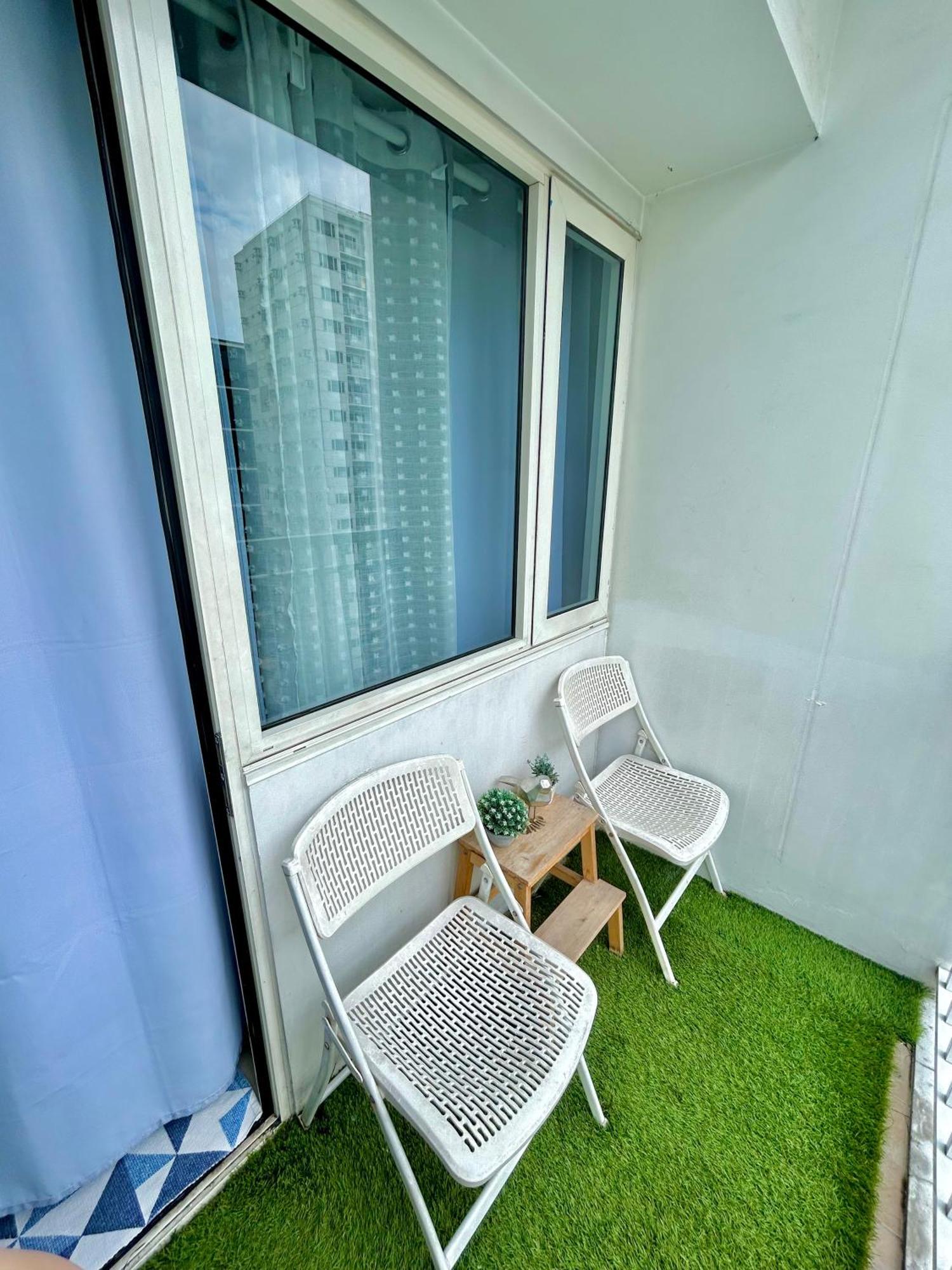 Santiorini At Shore Residences Pasay Luaran gambar